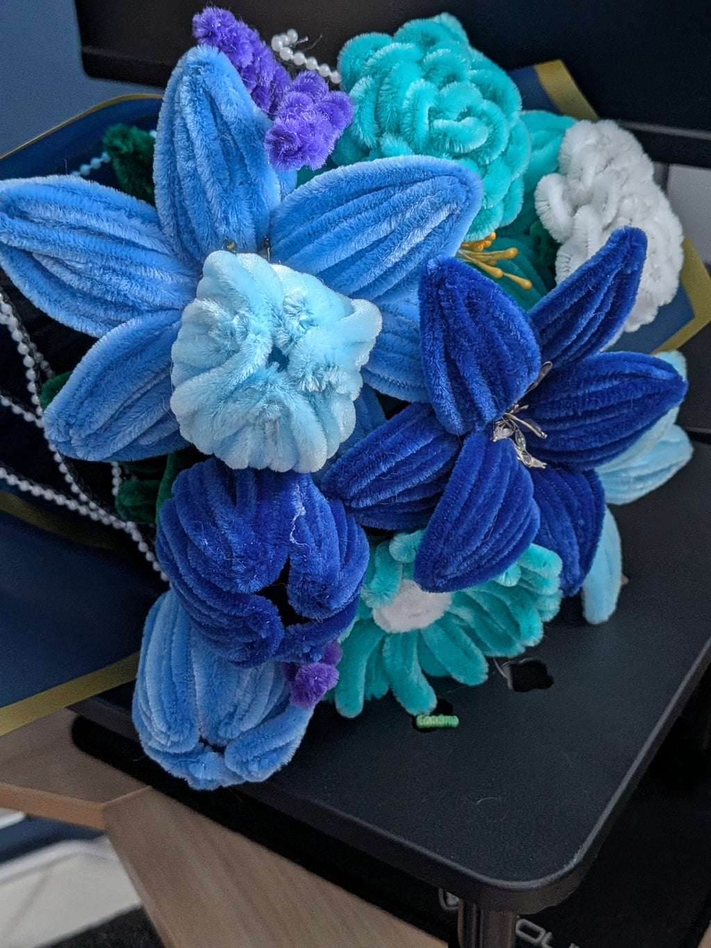 Blue light bouquet